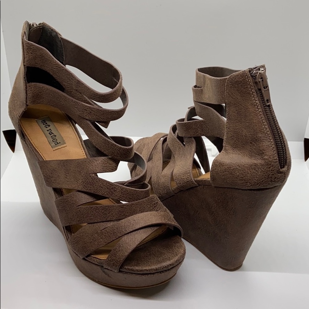 Cute Brown wedges